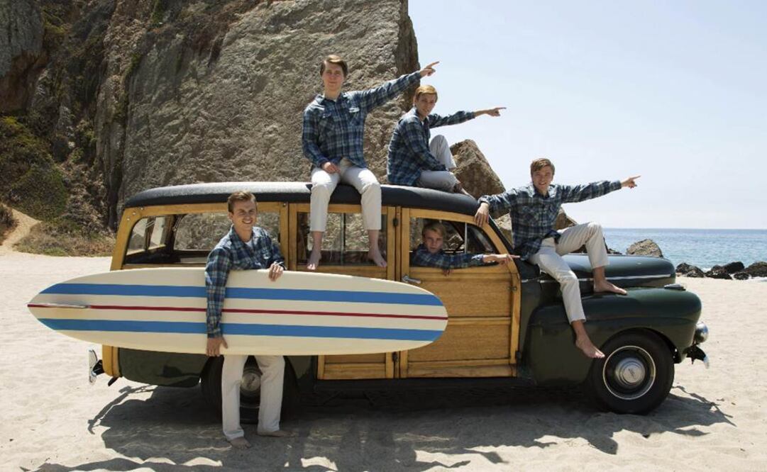 Los Beach Boys coronaron las listas de éxitos en los 60 con su luminosa visión del sueño americano. FOTO:EFE