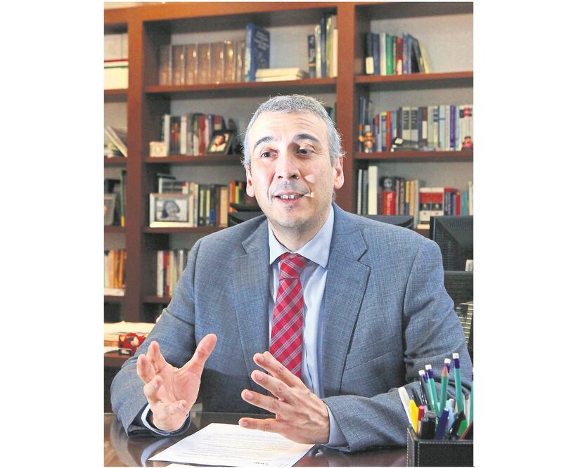 Alarma. Benito Nacif, consejero del INE, dijo que sería preocupante que un órgano autónomo no contara con recursos. Foto/Archivo El Universal