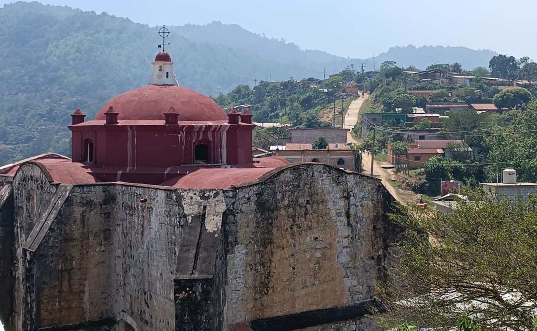 Zona norte del Istmo de Tehuantepec, sin energía eléctrica desde hace tres días.
Foto: Especial.