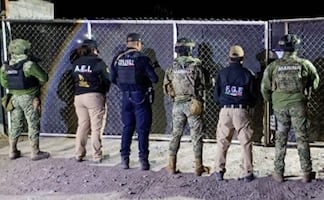 Desmantelan resguardo clandestino de tráileres robados en Puebla; aseguran tractocamiones, vehículos y cajas secas