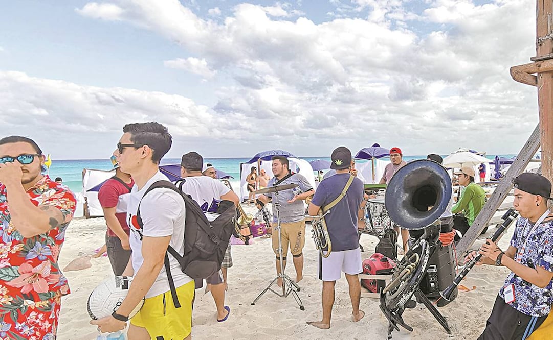Autoridades estatales reiteraron a la población que se deben evitar las reuniones sociales que superen el máximo establecido, por lo que aumentarán los operativos para detectarlas y sancionarlas. Foto: Adriana Varillas. EL UNIVERSAL