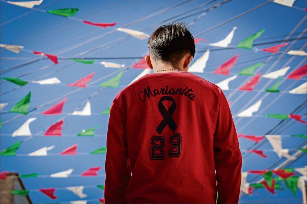 Fotografía tomada en la colonia La Marianita, ubicada en la ciudad de Zacatecas, donde recuerdan con comida, canciones y pintas a sus muertos cada
12 de diciembre./Cortesía: Luis Fernando Moreno Trejo