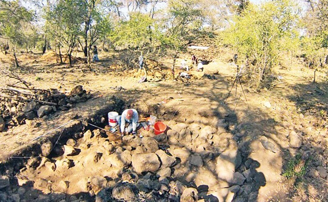 El sitio de Angamuco apenas comenzó a explorarse en 2010. En la imagen, el equipo que colabora con el arqueólogo Christopher Fisher, durante el trabajo de excavación. FOTO: CORTESIA CHRISTOPHER FISHER