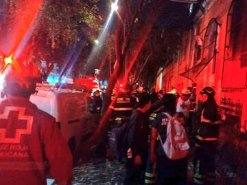 Incendio en la colonia Guerrero deja cuatro muertos; se trataba de un hotel en la calle de Camelia