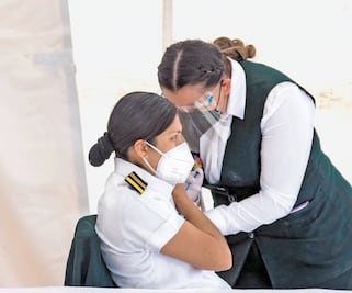 Con reacción severa tras dosis, médica de Coahuila