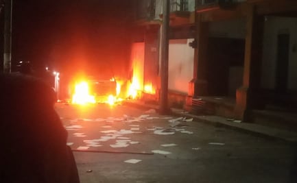 Incendian alcaldía y patrulla en Altamirano, Chiapas, tras ceremonia del Grito