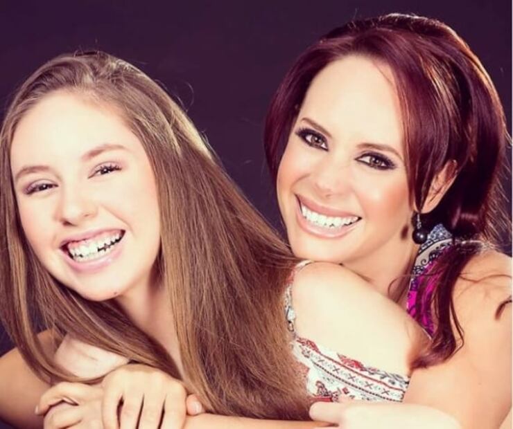 ¿Quién es Ginny Hoffman, la actriz que acusa a Héctor Parra de abusar de su hija?