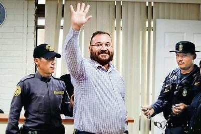 Prestanombres de Duarte, expulsado; venció su visa