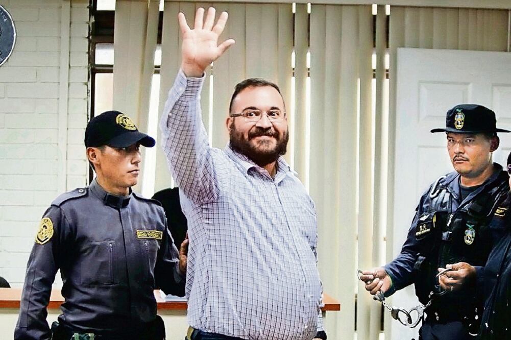 Un juzgado de Barcelona, donde residía Javier Nava, decretó la expulsión del colaborador del ex gobernador de Veracruz Javier Duarte (imagen) (ARCHIVO EL UNIVERSAL)