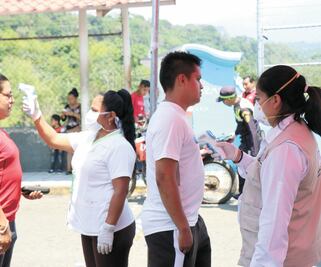 Guatemala pone al ejército a vigilar su frontera con Chiapas