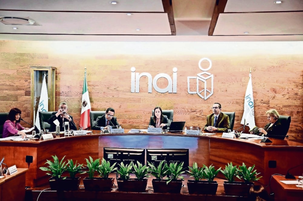 El Inai concluyó que la PGR debe buscar la información solicitada sobre recompensas por desaparecidos en las unidades correspondientes (ARCHIVO EL UNIVERSAL)