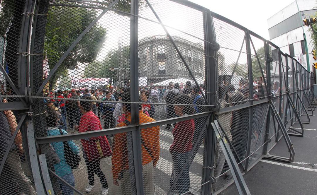 Pedirá Mercado a Segob retirar vallas en Bucareli