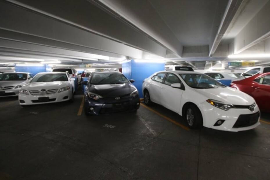 Arranca Senado subasta de automóviles