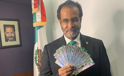 René Bejarano presume 10 "cachitos" e invita a participar en rifa del avión presidencial