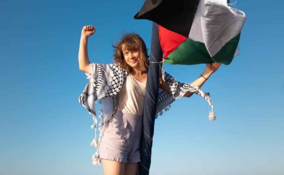 Greta Thunberg viaja en barco hacia la franja de Gaza / Foto: IG: gretathunberg