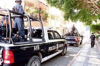 Policías reprobados de Chilpancingo regresan a las calles 