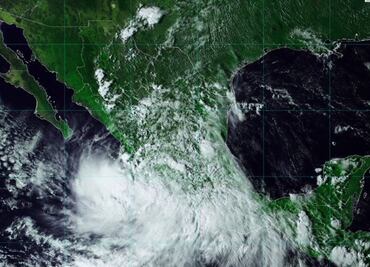 "Narda" se debilita a depresión tropical; suspenden clases en 4 estados