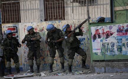 Anuncia Obama 30 mil nuevos cascos azules