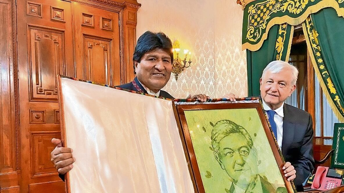 El expresidente de Bolivia Evo Morales difundió en sus redes sociales una imagen con el presidente López Obrador; indicó que fue invitado por Morena como observador. Foto: tomada de X