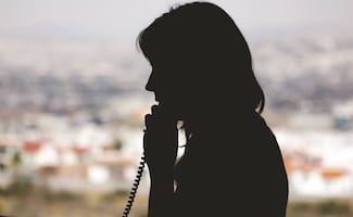 Joven es obligada a ocultarse en un panteón en Guanajuato; delincuentes exigieron 100 mil pesos por un falso secuestro