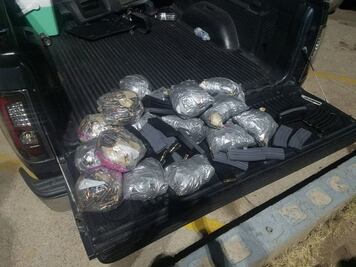 Detienen a 2 estadounidenses con casi 10 mil cartuchos en Sonora