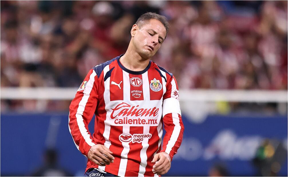 FOTO: IMAGO7 - Afición de Chivas exige salida de ‘Chicharito’ tras papelón ante Toluca