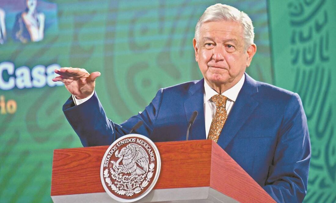 El Presidente señaló que aceptará la sanción del TEPJF por su informe del tercer año de gobierno, aunque cuestionó: “¿Informar es violar la Constitución?”. Foto: Hugo García/ El Universal.