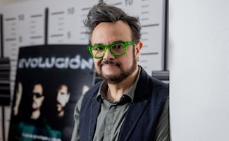 Aleks Syntek se despide de México tras la polémica: "Alejarme significa salvación mental y espiritual"