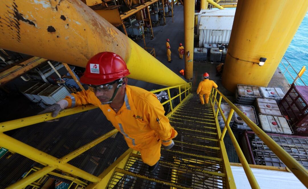 SHCP al rescate de Pemex; le inyecta 73 mil 500 mdp
