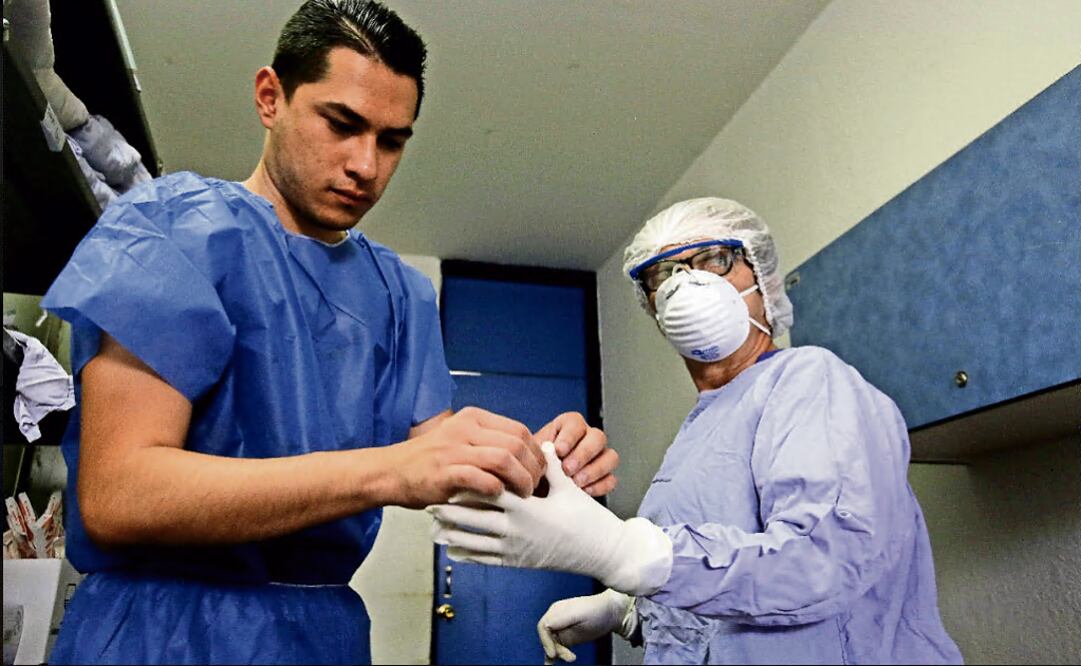 Several universities removed their students from hospitals after PPE shortages - Photo: Ulises Ruíz/AFP