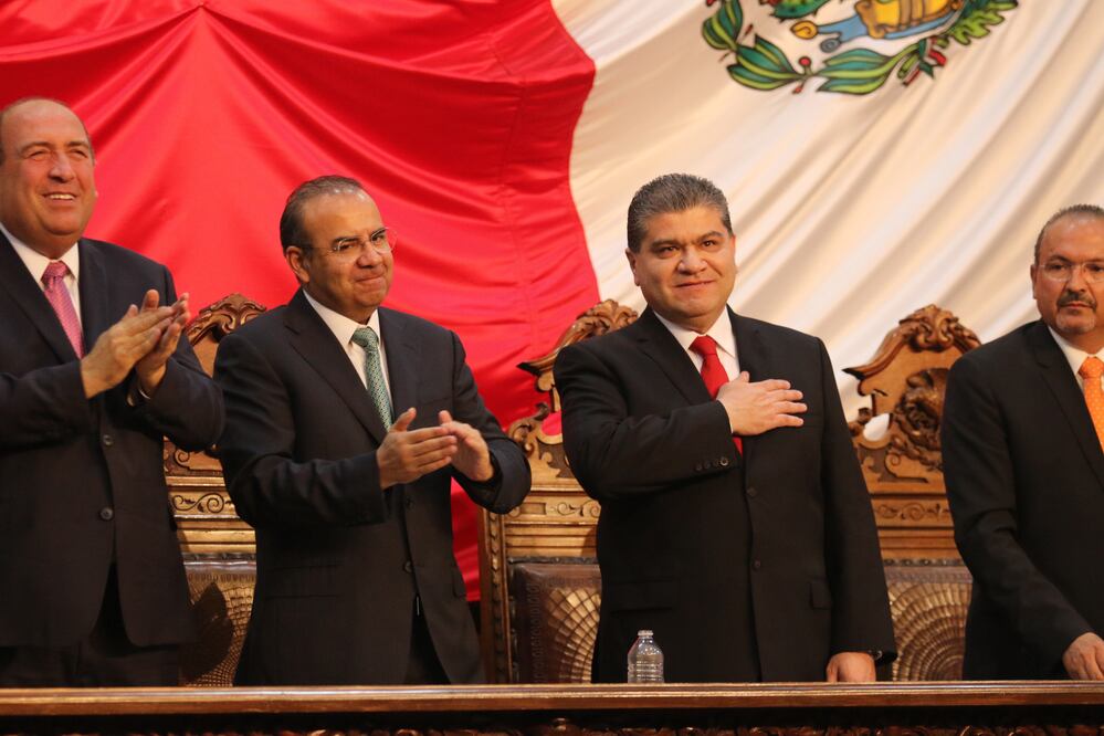 Miguel Angel Riquelme Solís tomo protesta ante el congreso como gobernador de Cuahuila hoy en la mañana. (FOTO: CUARTOSCURO.COM)
