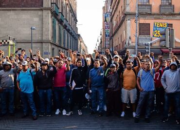 Bloqueos 27 de mayo por marcha CNTE; calles cerradas y rutas alternas