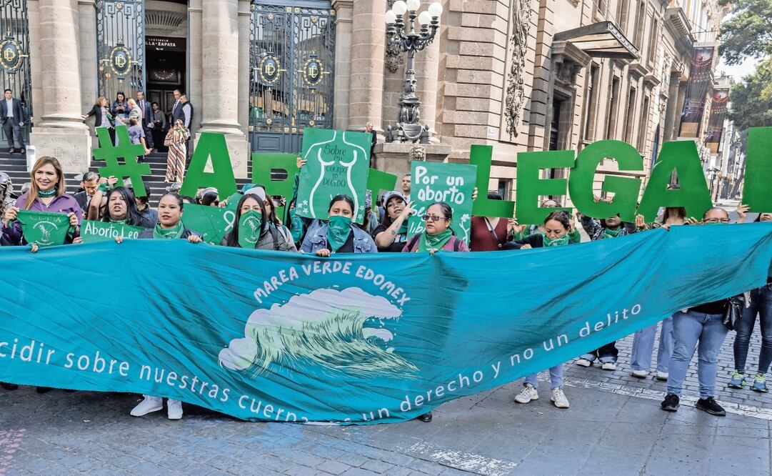 Colectivos feministas reiteraron su petición de despenalizar el aborto. Foto: Yaretzy M. Osnaya / EL UNIVERSAL