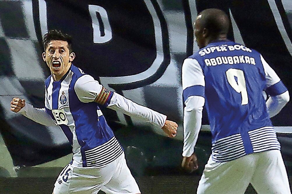 Héctor Herrera inauguró el marcador al minuto 11, a pase de André André, y de media vuelta fusiló (FOTOS. XINHUA)