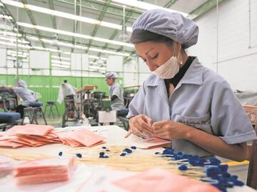 Mujeres recuperan empleos que Covid paró