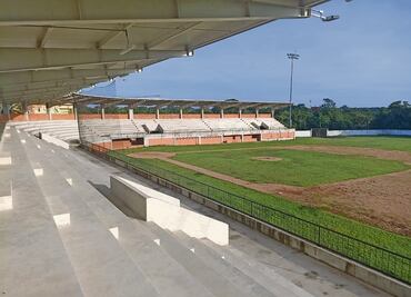 En abandono, estadio de equipo de beisbol dirigido por Pío López Obrador; recibió 89 mdp