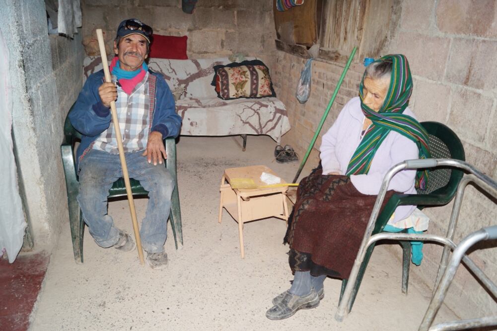 Demetria García hace dos años que no ve a Beto, quien es padre de Crescencio Ibarra, “papá de la muchacha de los 15 años”. 