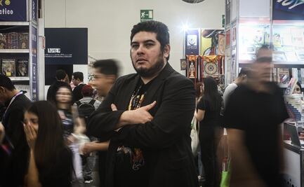 Ricardo E. Tatto explora las pasiones y obsesiones de los amantes de los libros 