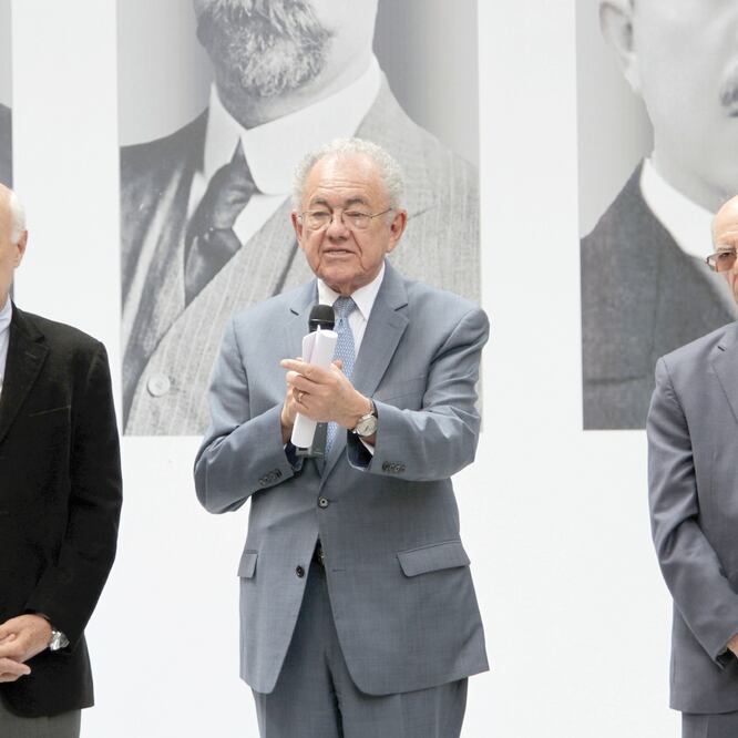 Javier Jiménez Espriú dio una conferencia de prensa en la casa de transición en la que abordó el tema del NAIM. Foto: CARLOS MEJÍA. EL UNIVERSAL
