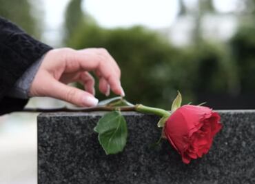 IMSS culpable de daño moral contra mujer por equivocarse con el cadáver de su madre: SCJN; hospital lo entregó a otra familia