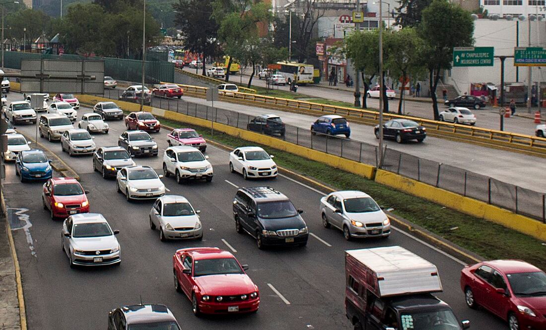 Gobierno de CDMX propone eliminar autos de gasolina para 2040