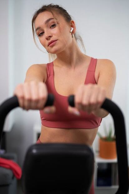 Las técnica para tonificar el cuerpo y ganar masa muscular que usan los deportistas. Fuente: Freepik.