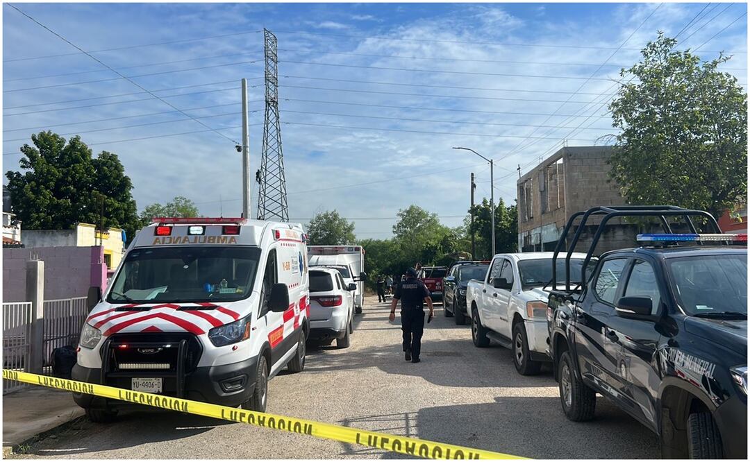 La mañana de este 10 de octubre, un hombre yucateco escala una torre de alta tensión y amenazó con lanzarse al asegurar que su pareja le arrebató a sus hijos. Foto: Especial