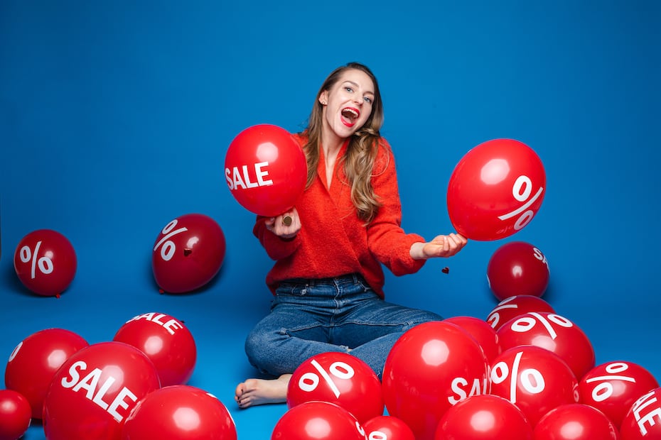 Con el inicio del verano llegan las rebajas a varias tiendas. Foto: Magnific