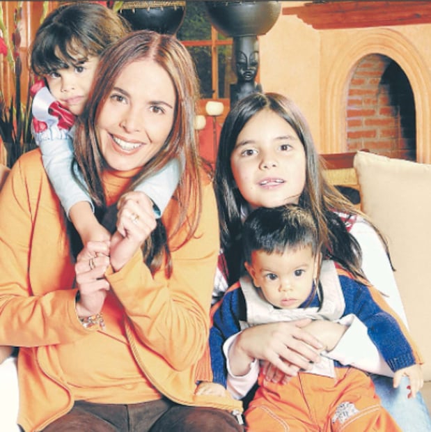 Mariana Levy con sus hijos María, Paula y José Emilio semanas antes de morir.
Archivo EL UNIVERSAL.