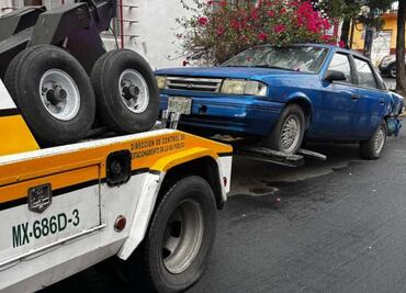 Alcaldía Álvaro Obregón retira autos abandonados de calles de varias colonias; emiten 100 infracciones