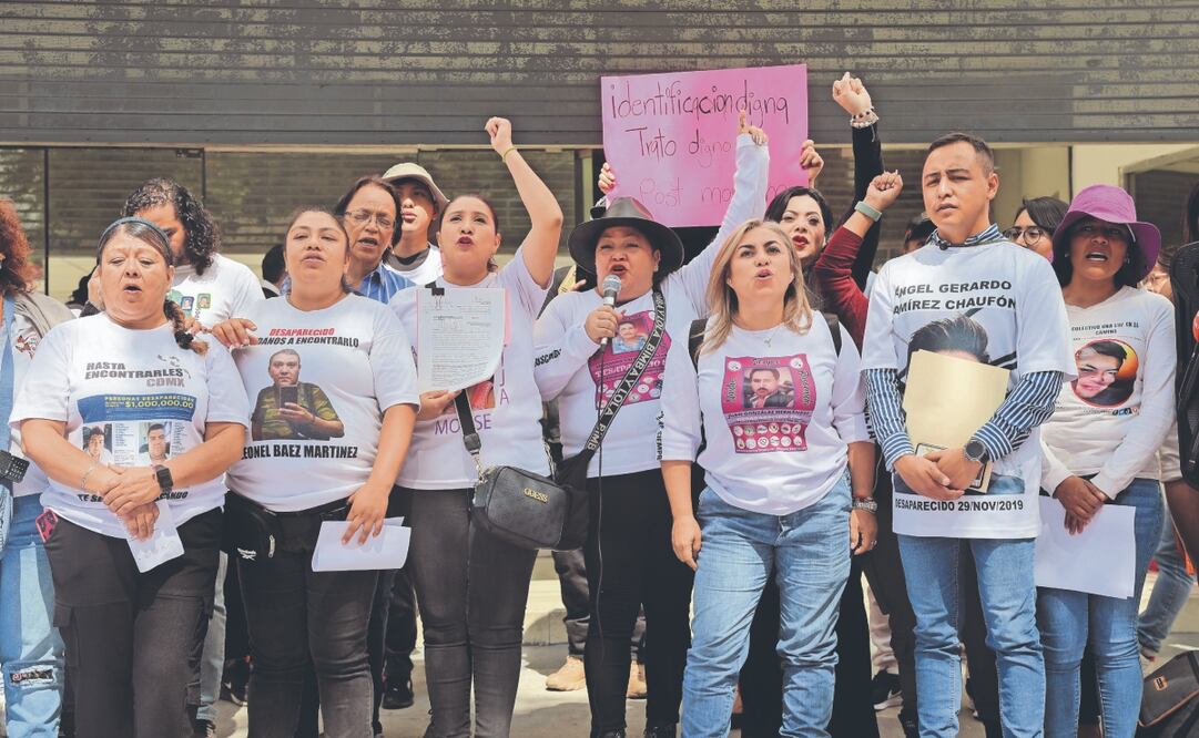 Madres buscadoras presentaron la denuncia ante la fiscalía. Foto: de Fernanda Zamora. el universal