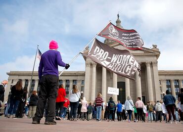 Oklahoma, cerca de convertirse en el primer estado de EU en prohibir totalmente el aborto