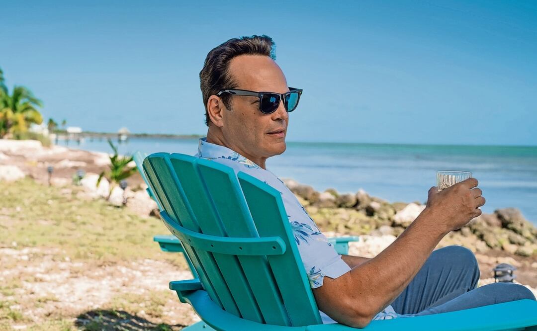Yancy (Vince Baughn) busca el misterio y adrenalina junto a su antiguo compañero, quienes investigan un brazo que apareció en el mar. Foto: Apple TV