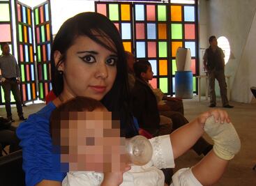 Acusa feminicidio de su hija; rechaza versión de suicidio